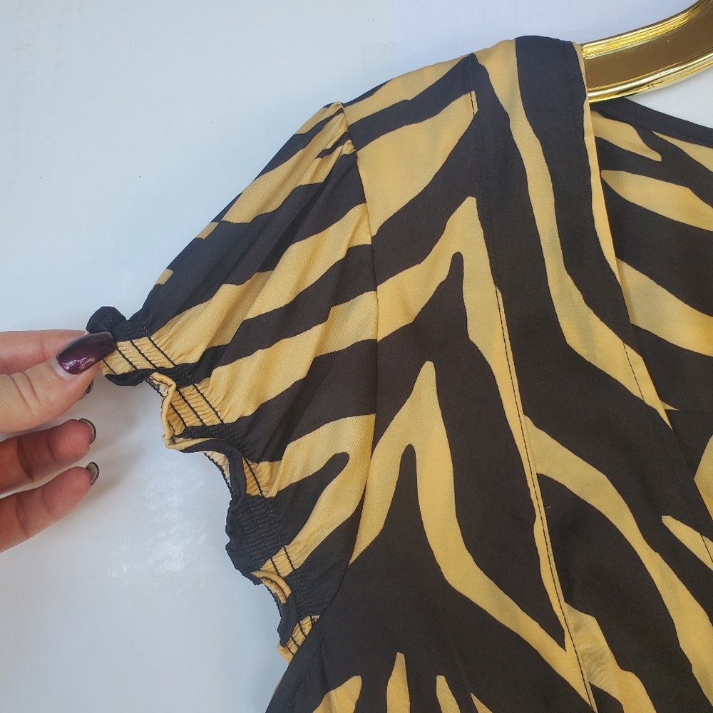 Free People "Show Me Love" Zebra Print Smock Top Size XL - Picture 4 of 13